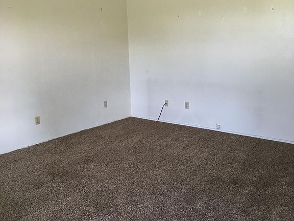 3rd image of 1040 N Wells St
