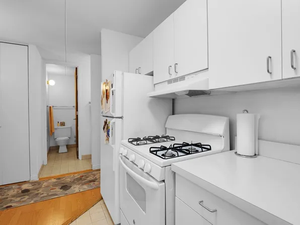 622 W Wellington Ave, Chicago, IL