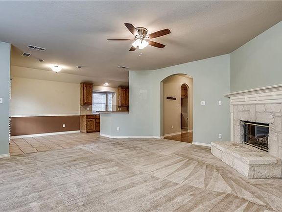 3rd image of 10309 Wood Dr