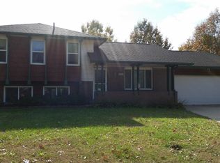 1525 N Derby Hills Ct, Derby, KS 67037