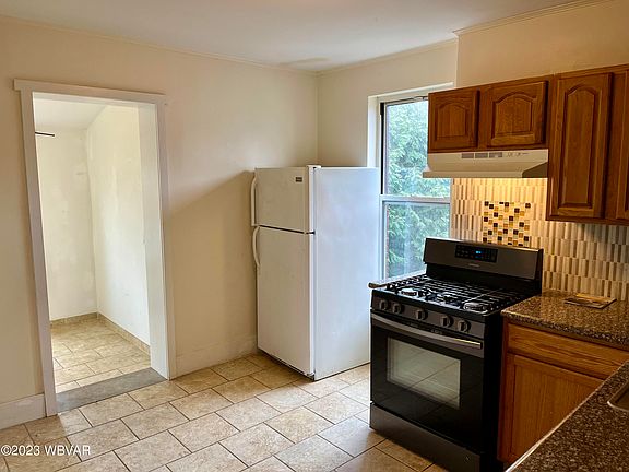 3rd image of 811 W Southern Ave Floor 2