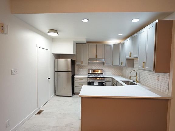 3rd image of 2837 Accomac St #1