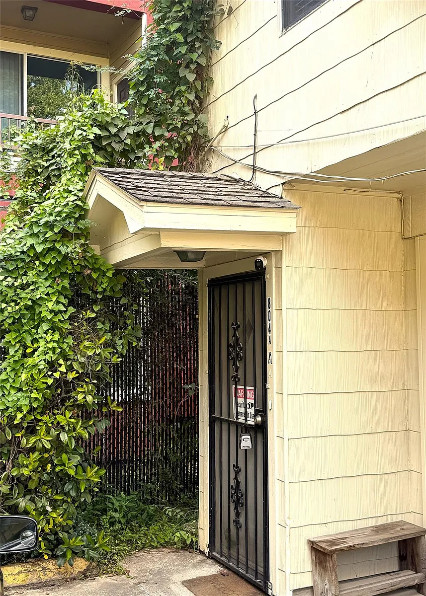 Building Photo - 804 1/2 Stanford St #A