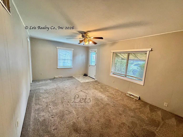 417 N West St — Photo 3