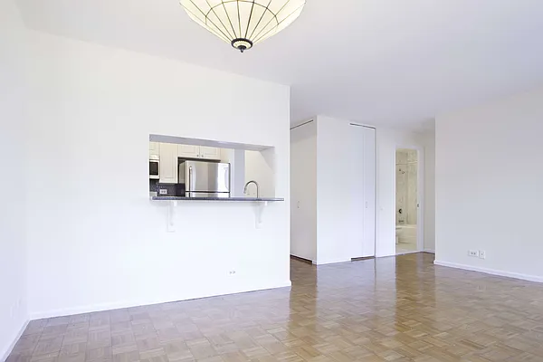 Rented by BLU Real Estate | media 12