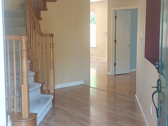 5th image of 2913 Prado Ln