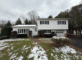 6086 Cavanaugh Rd, Marcy, NY 13403