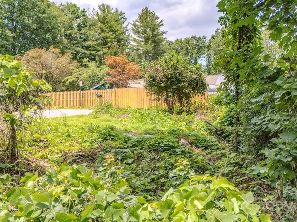 99999 Westchester Dr, Asheville City, NC 28803