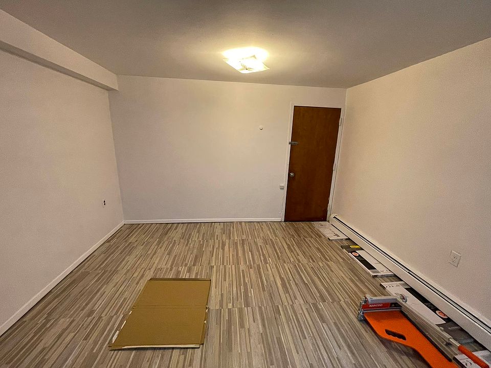 2nd image of 3141 44th St APT 1