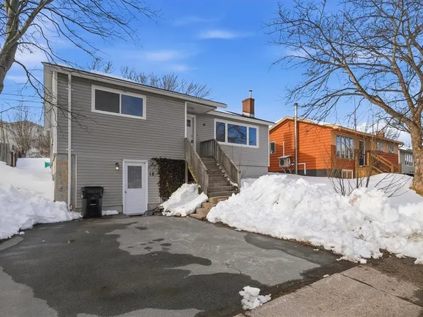 18 Mackenzie Street, St. John's, NL A1A2V5
