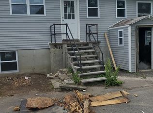 48 Bushnell Rd, Sturbridge, MA 01566