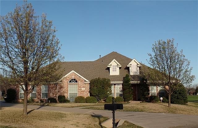 1st image of 208 Golden Meadow Dr