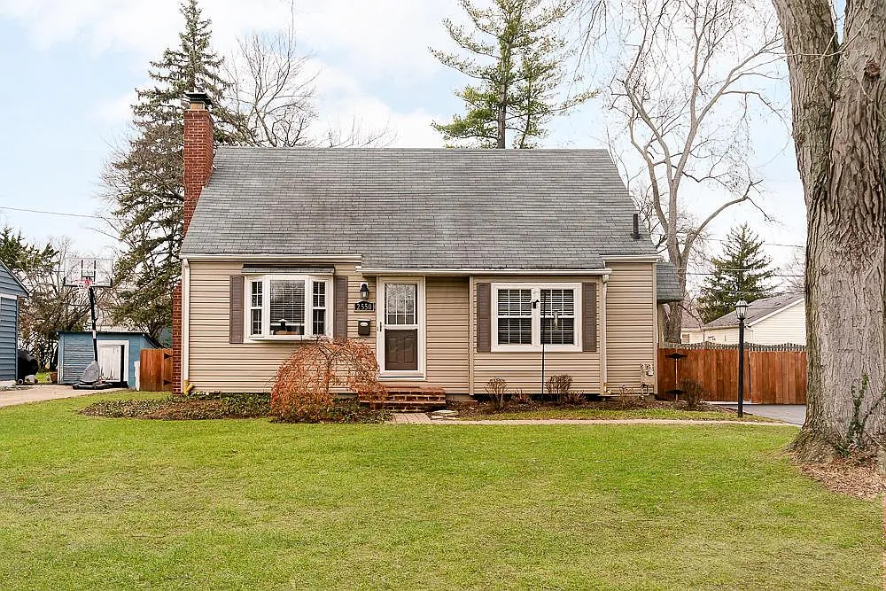 2550 Shrewsbury Rd photo 1