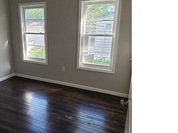 5th image of 37 Girard Ave #1