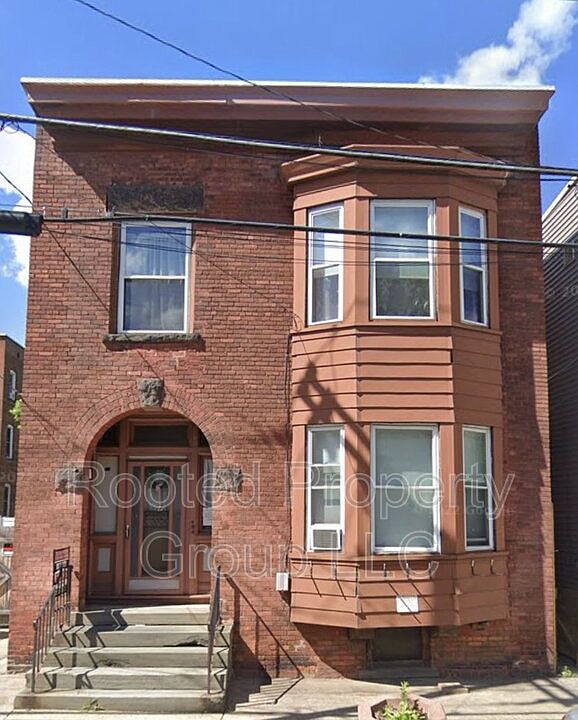 1st image of 7 Glen Ave