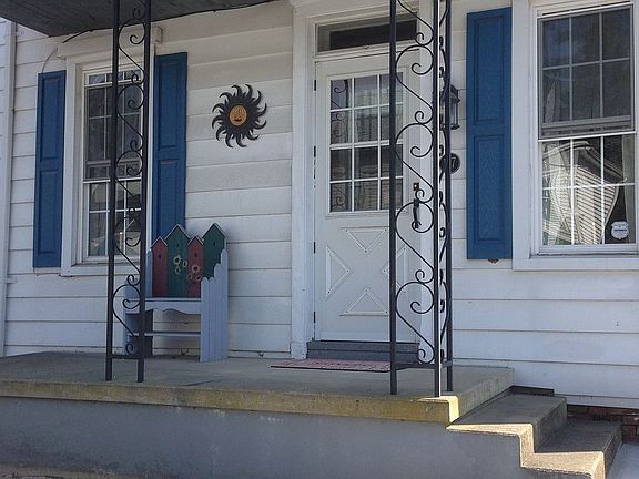 2nd image of 117 E High St