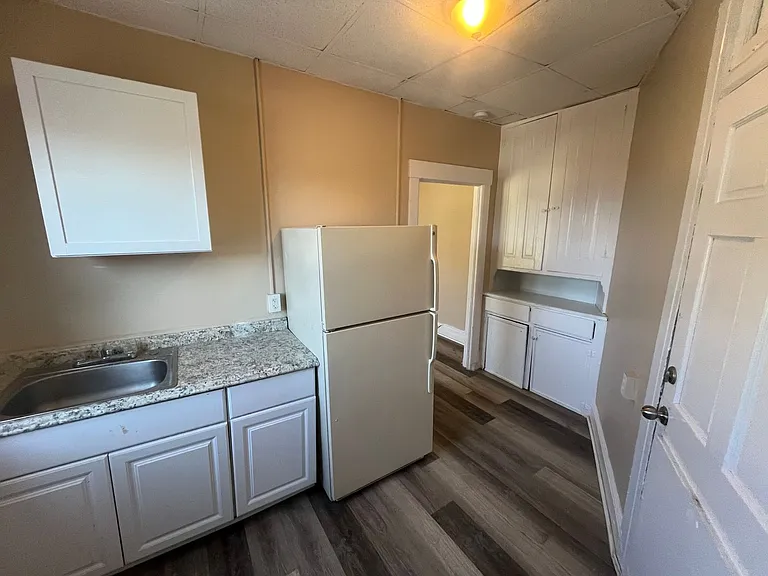 400-402 Mitchell Avenue — Photo 13