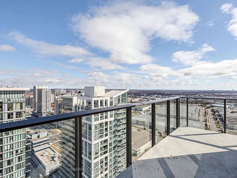 27 Korda Gate #Penthouse 107 — Photo 15
