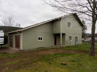 250 SW 5th Ave, Mill City, OR 97360