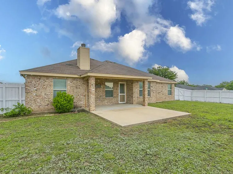 1200 Vanguard Ln — Photo 23