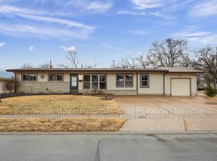 2225 Martin Dr, Florissant, MO 63033