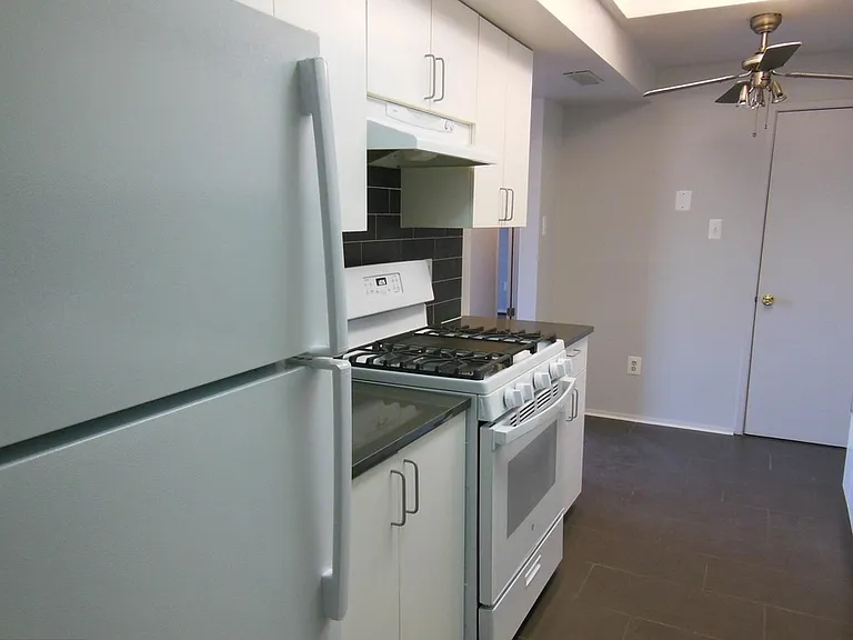10237 Prince Pl #105 — Photo 5