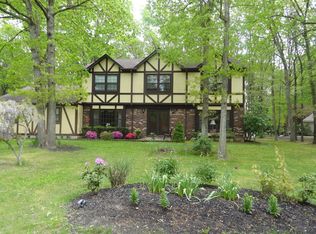 24 Lori St, Monroe Township, NJ 08831