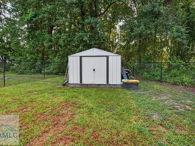 126 Thornton Dr NE — Photo 16