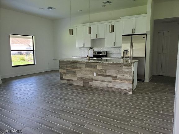 2nd image of 2505 20th St W