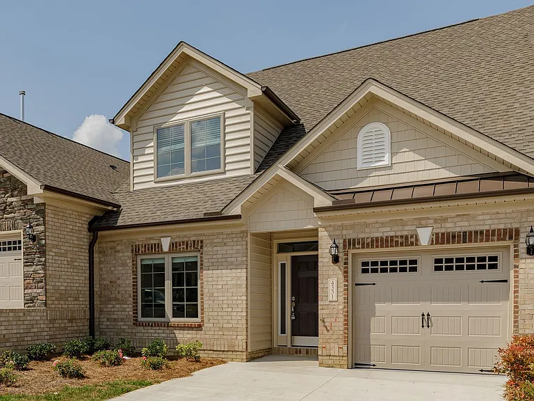 4331 Holstein Dr — Photo 3