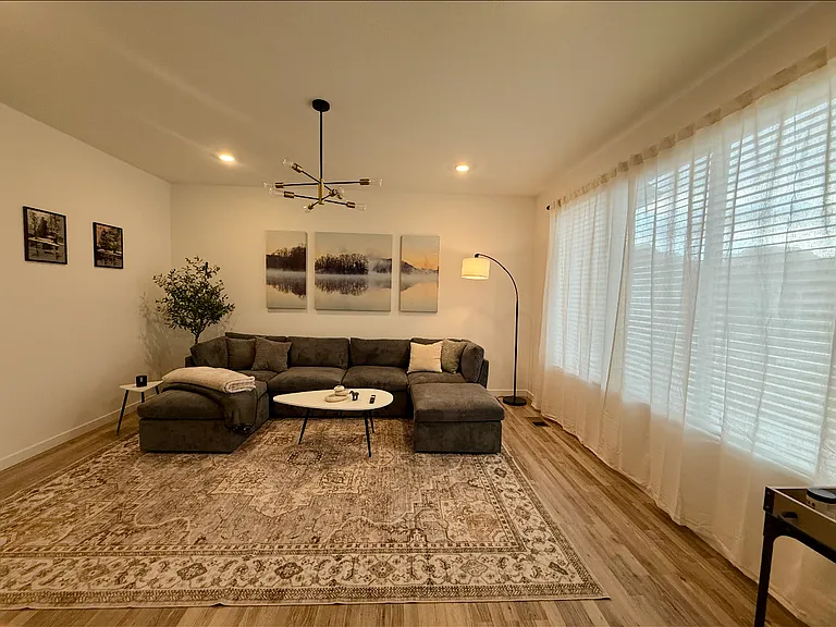 16763 Tejon Ln — Photo 2