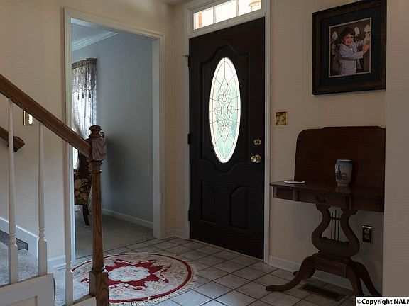 2nd image of 603 Nightingale Cir SE