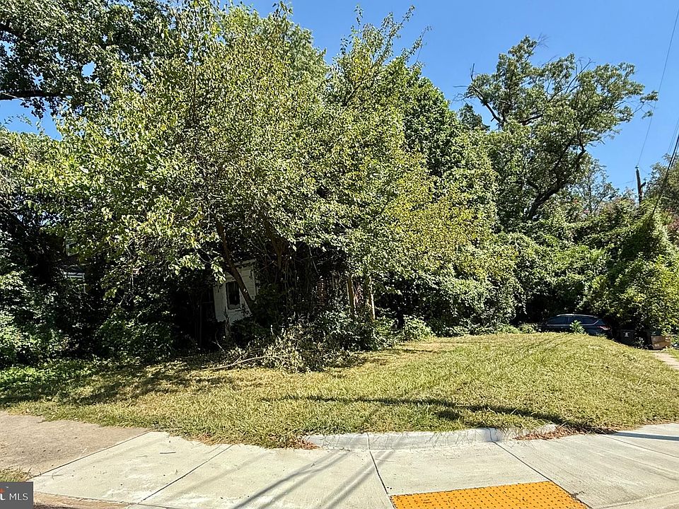 2nd image of 5611 15th St N