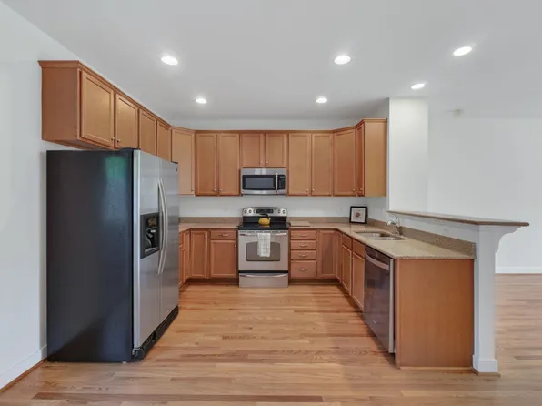 103 Longwood Dr #B, Charlottesville, VA 22911