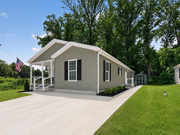 Exterior Image-2-Ritz Craft Cinnamon Woods