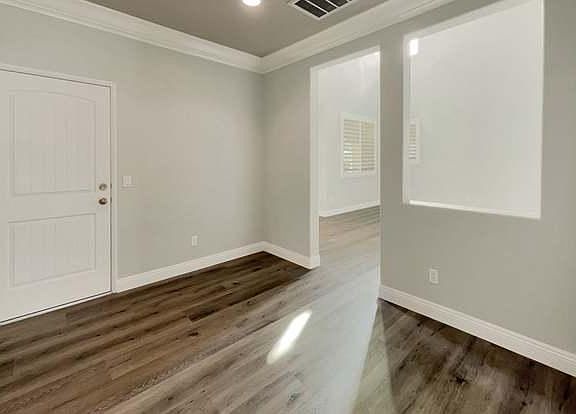 4th image of 29336 Fenwick Cir