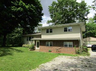 9770 E Worland Rd, Bruceville, IN 47516