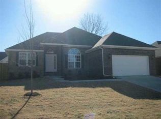 5075 W Waverly Rd, Fayetteville, AR 72704