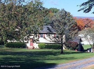 33 Scenic Ct, Mount Bethel, PA 18343