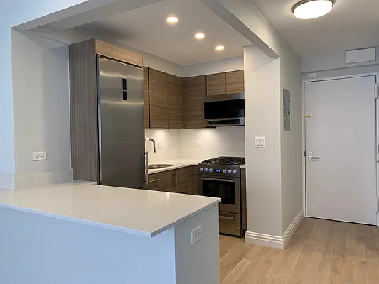 Rented by Stonehenge NYC LLC | media 2