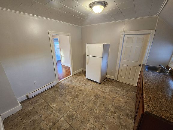 5th image of 9 Spring St #2