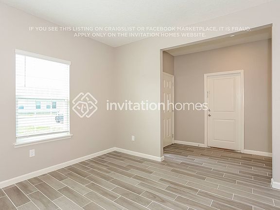 3rd image of 9914 Lemon Grass Ln