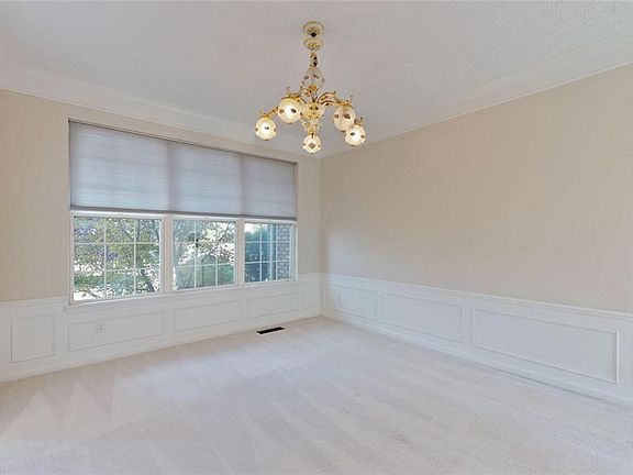 3rd image of 8264 Augusta Ln