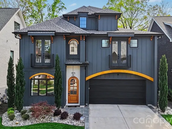 915 Laurel Creek Ln, Charlotte, NC 28211