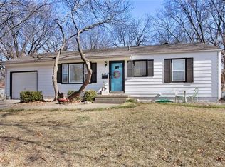 6505 Switzer Ln, Shawnee, KS 66203