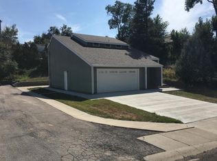 216 W Wentworth St, Newcastle, WY 82701