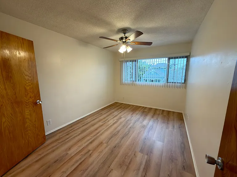 304 E Almond Ave — Photo 14