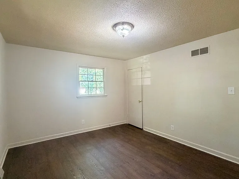 5701 Cates Dr — Photo 28