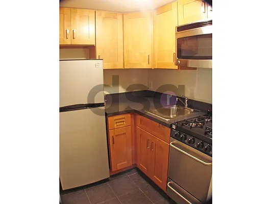 Rented by DSA Realty | media 27