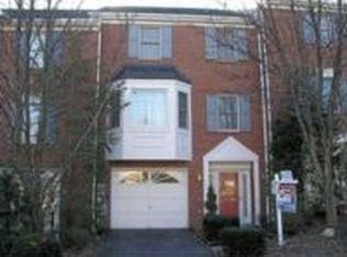 43 Hennig Dr, Pittsburgh, PA 15236
